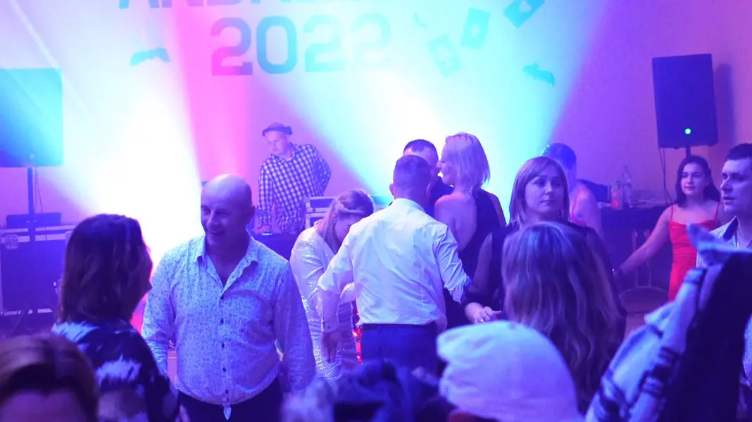 Dj Wodzirej na Wesele, Imprezę, Przyjęcie, Urodziny Dolnośląskie- Wrocław, Bolesławiec, Wałbrzych, Kłodzko, Leszno, Jelenia Góra, Złotoryja, Zgorzelec, Lubań, Gryfów (Najlepszy Dj w Regionie) 
