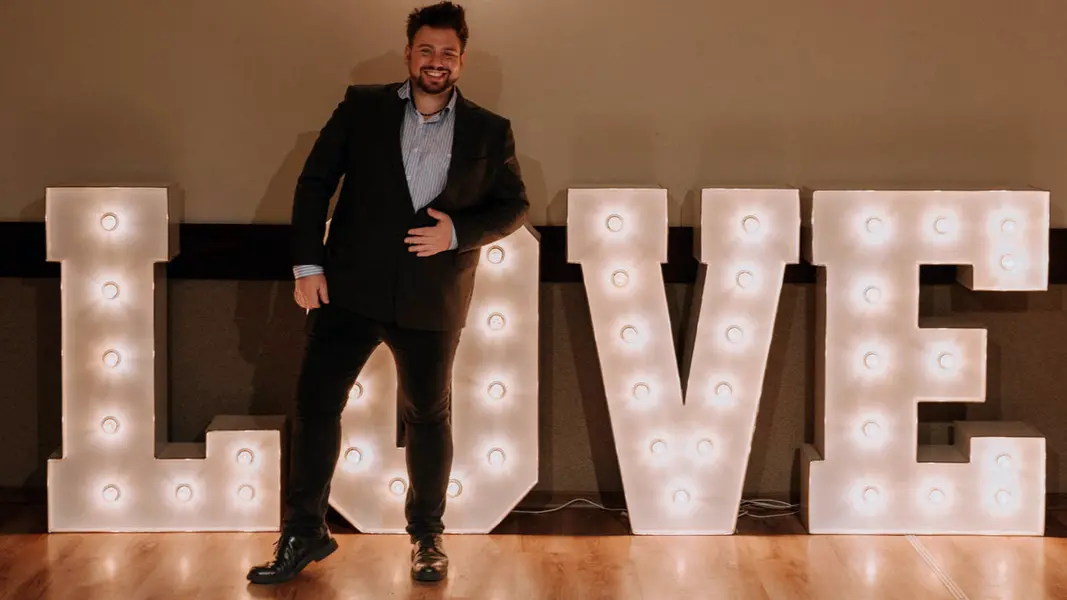 Napis Love DJ na Urodziny, Wesele Bolesławiec, Wrocław, Dolnośląskie, Lubań, Gryfów, Lubin, Polkowice, Złotoryja, Legnica, Wałbrzych, Kłodzko- Pakiet premium (djagencja.pl) 