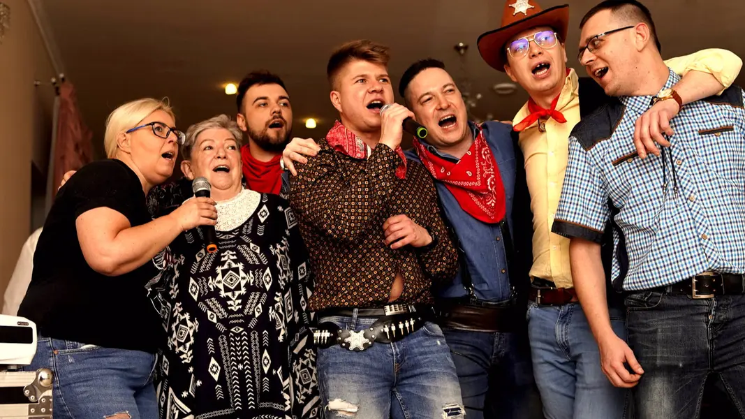 DJ na Wesele, Urodziny, Imprezę, Przyjęcie z karaoke i ekranem projekcyjnym- Bolesławiec, Lubań, Zgorzlec, Wrocław, WAŁBRZYCH, Legnica,  Lubin Dolnośląskie